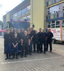 Jugendfeuerwehr beim Stadtteilfest Lahrfeld